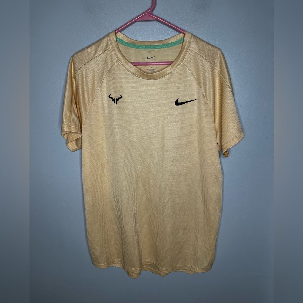 Nike Men's Dri-fit Rafa Nadal Challenger Short Sleeve Tee In Peach Orange Sz L
